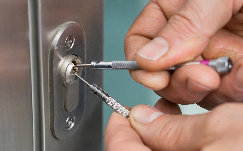 changer serrure porte blindée Osny